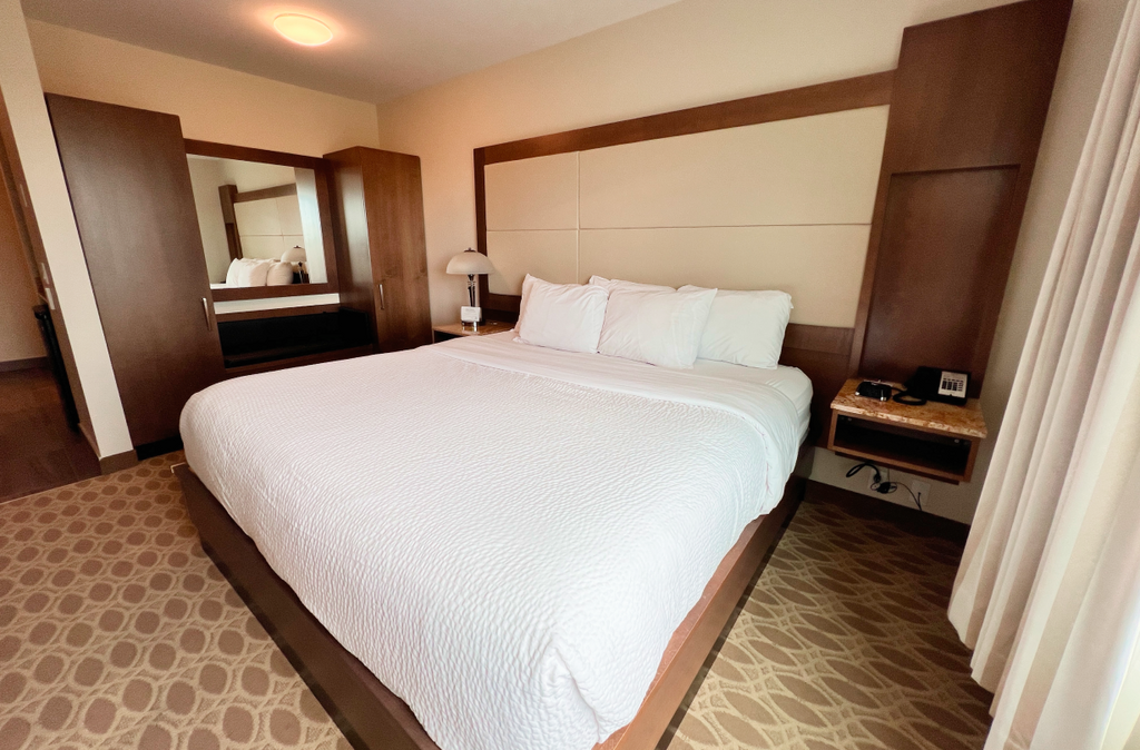 【カナダ宿泊記】カルガリー空港周辺のおすすめホテル！無料シャトル付き | Hotel 11,MOD A Sonesta Collection